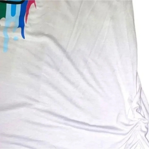 NWOT WHITE WITH RAINBOW LIPS ONESIDE CINCHED OFF ONE SHOULDERTOP SIZE 2X - Picture 3 of 15